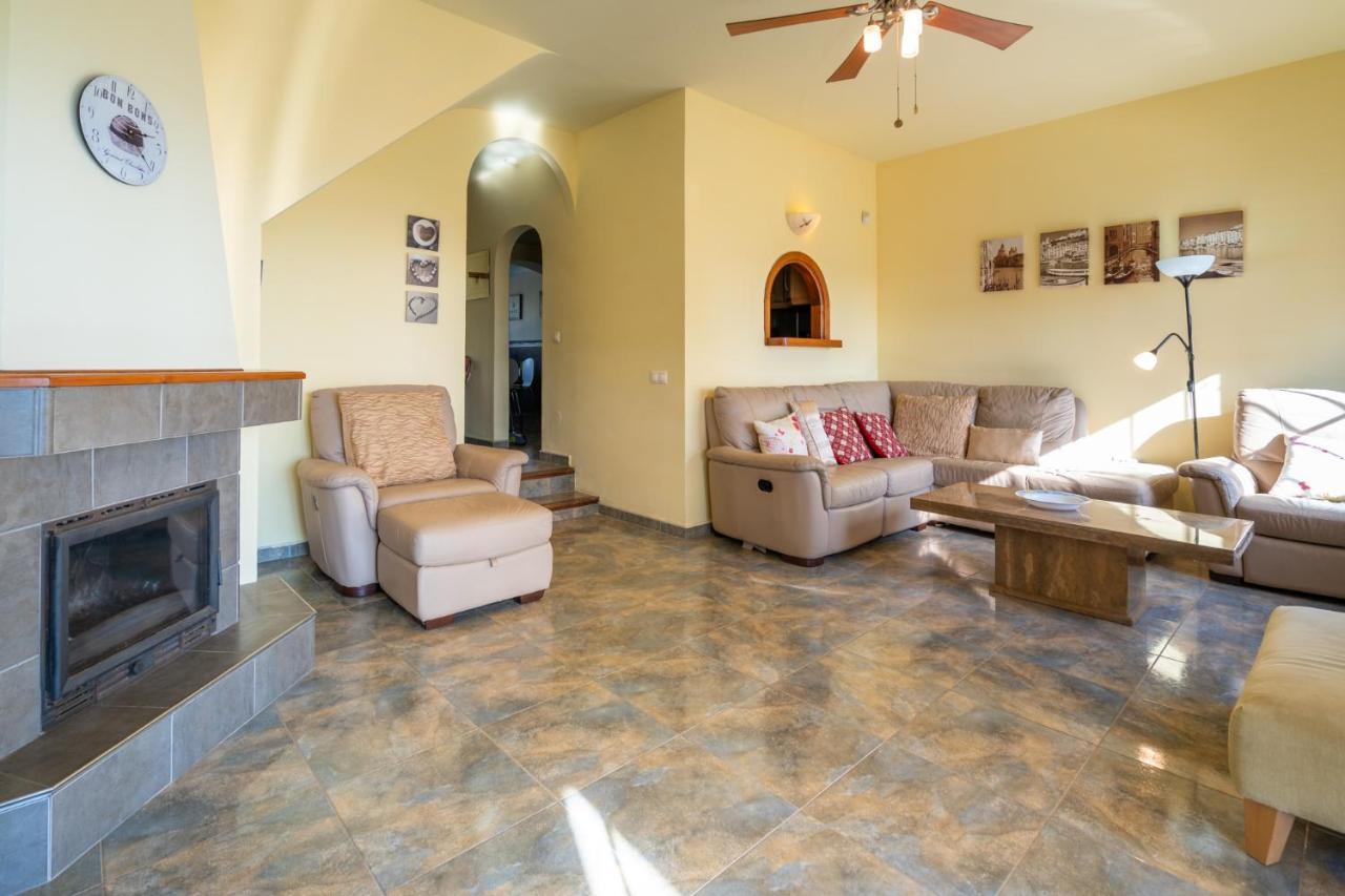 3 Bedroom House, 400M To The Beach, Near La Cala De Mijas مالقة المظهر الخارجي الصورة